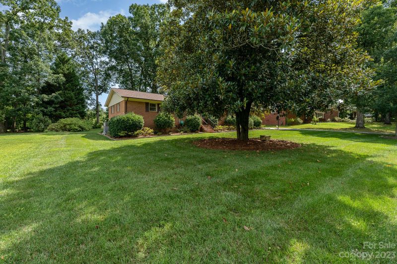 408 White Oak Ln, Matthews, NC 28104