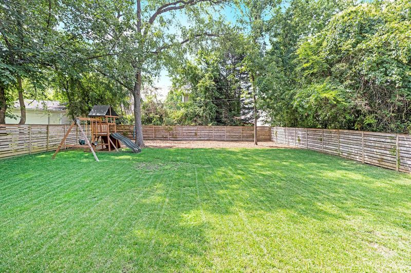 3308 Dexter St, Charlotte, NC 28209
