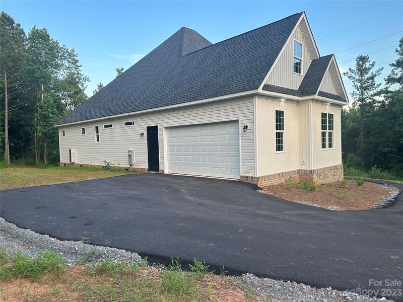 6257 Sanders Landing Ln, Clover, SC 29710