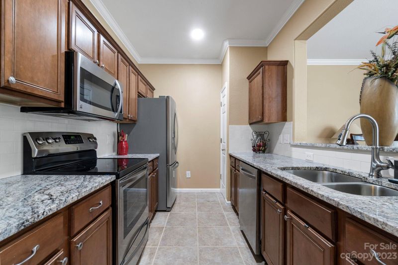 5345 Johnston Mill Ct, Charlotte, NC 28269