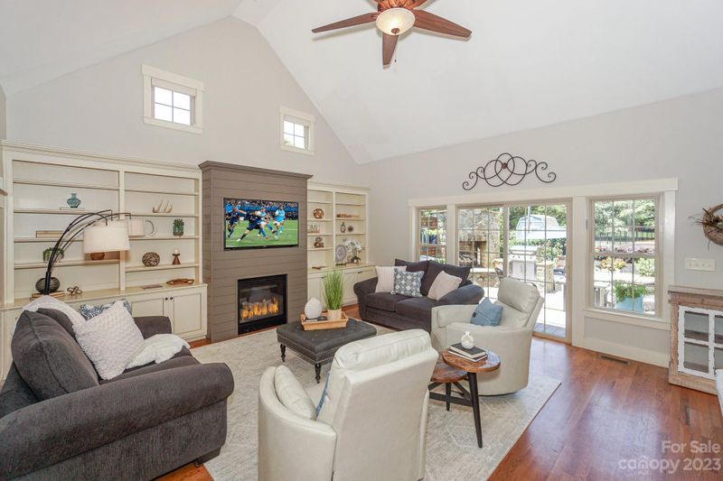 8067 Hagers Ferry Rd, Denver, NC 28037