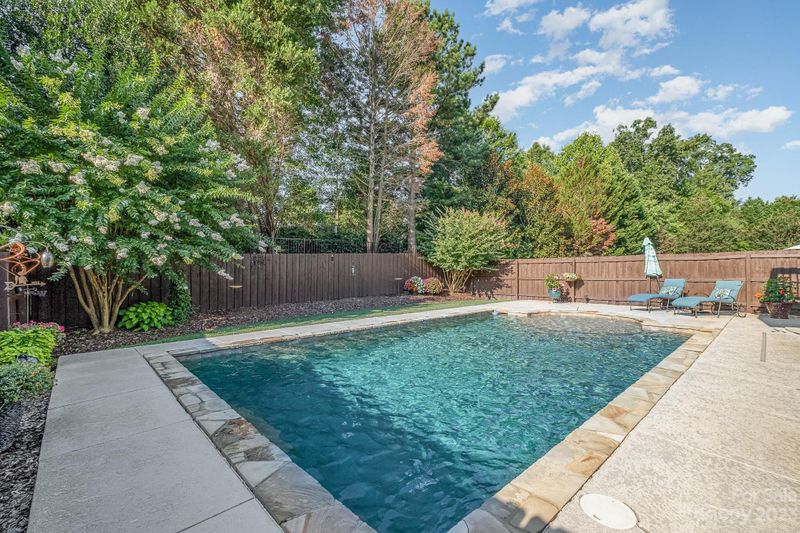 9311 Bellegarde Dr, Charlotte, NC 28277
