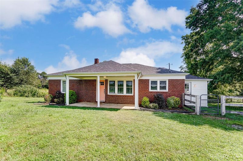 3286 Beal Rd, Maiden, NC 28650
