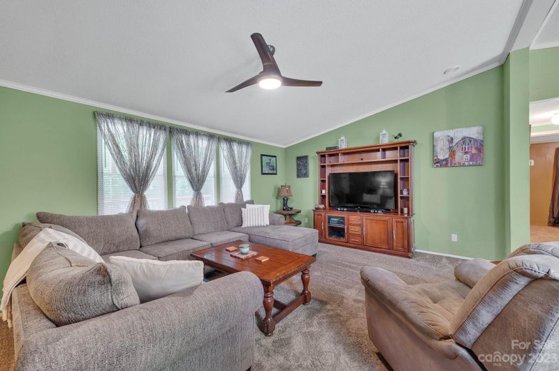 521 Green Needle Trl, Gastonia, NC 28056