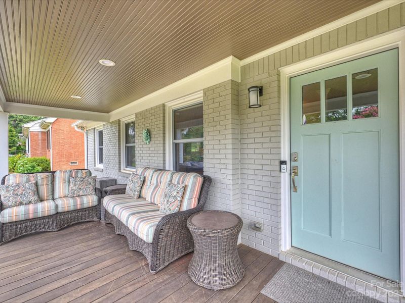 1715 Paddock Cir, Charlotte, NC 28209