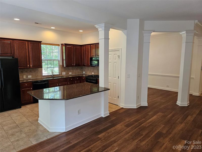 8802 Beaver Creek Dr, Charlotte, NC 28296