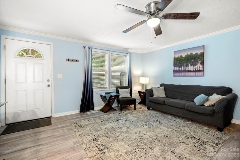 121 Fairway Ln, Gastonia, NC 28054