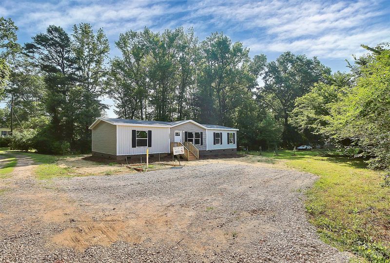 5960 Oakridge Rd, Clover, SC 29710