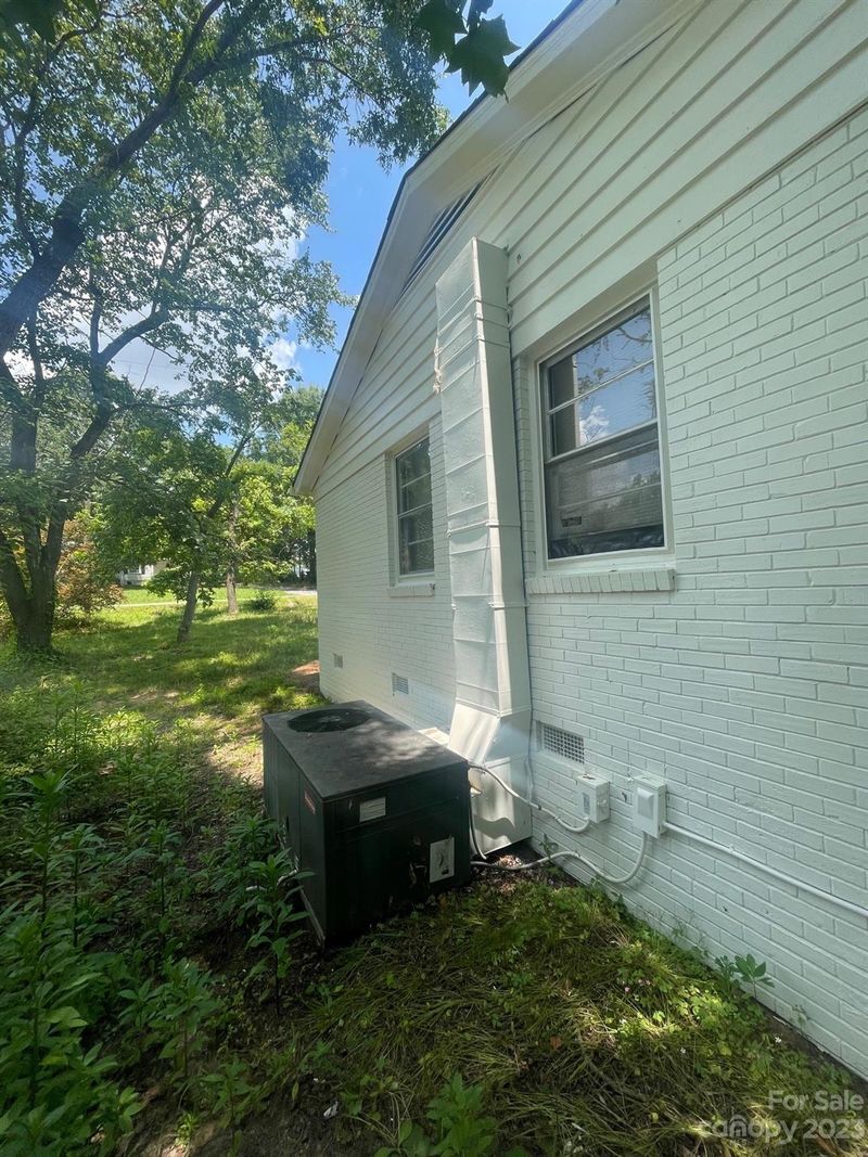 8710 Moody Rd, Charlotte, NC 28215