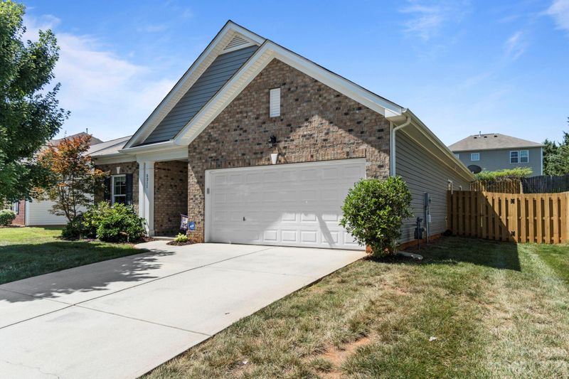 5211 Elementary View Dr, Charlotte, NC 28269