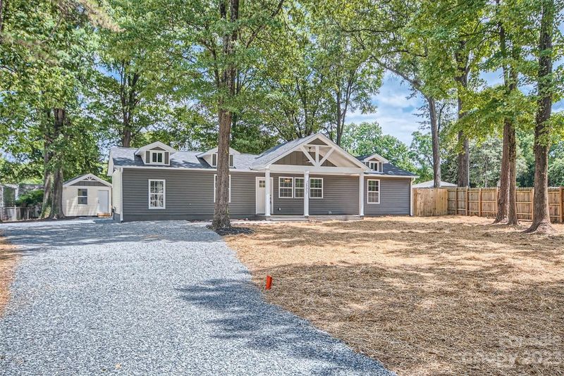 2805 Yahtzee Ln, Charlotte, NC 28208