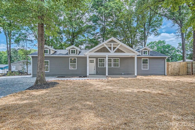 2805 Yahtzee Ln, Charlotte, NC 28208