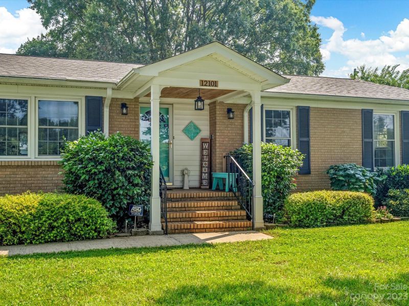 12101 Idlewild Rd, Matthews, NC 28105