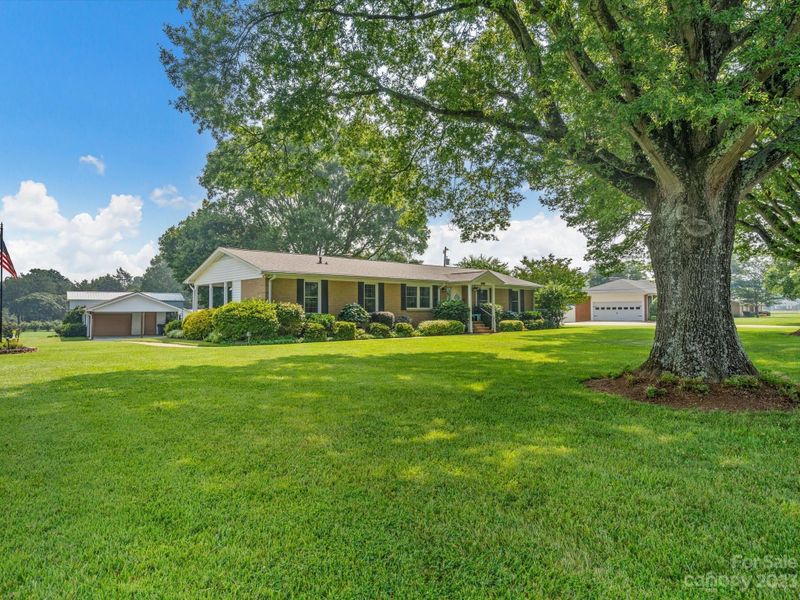 12101 Idlewild Rd, Matthews, NC 28105