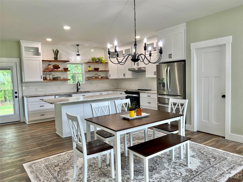 111 Arrowood Ln, Harmony, NC 28634