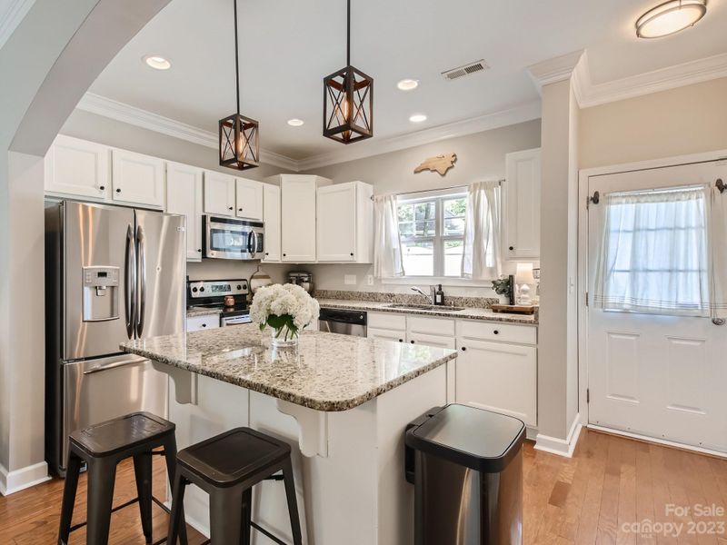 831 Millbrook Rd, Charlotte, NC 28211