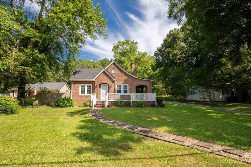 1324 Jackson Rd, Gastonia, NC 28052