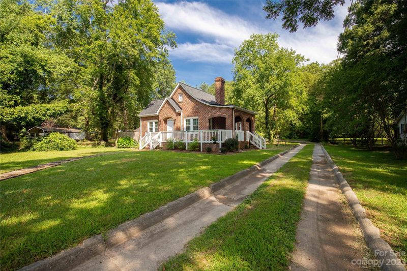 1324 Jackson Rd, Gastonia, NC 28052