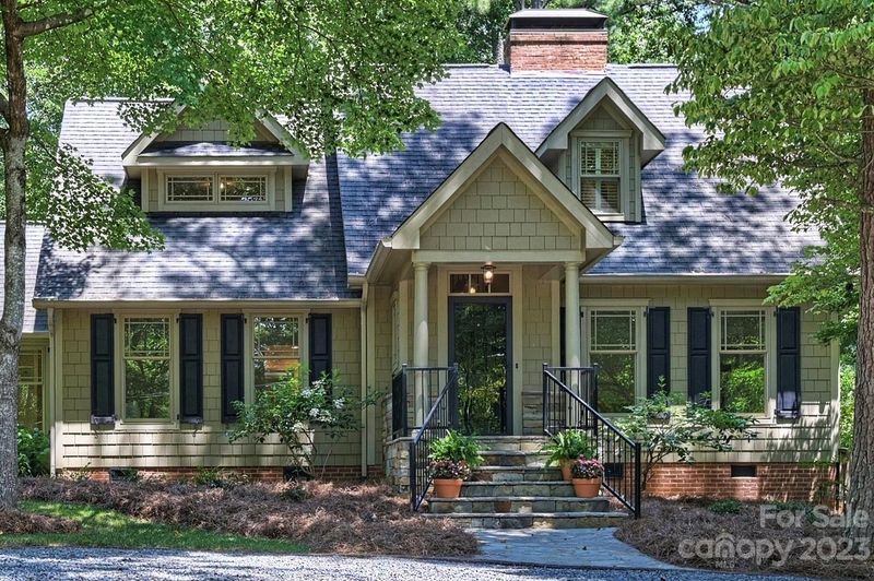 559 Pine Rd, Davidson, NC 28036