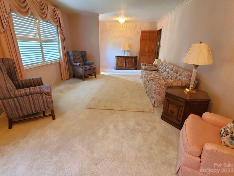 1052 20th Avenue Pl NW, Hickory, NC 28601