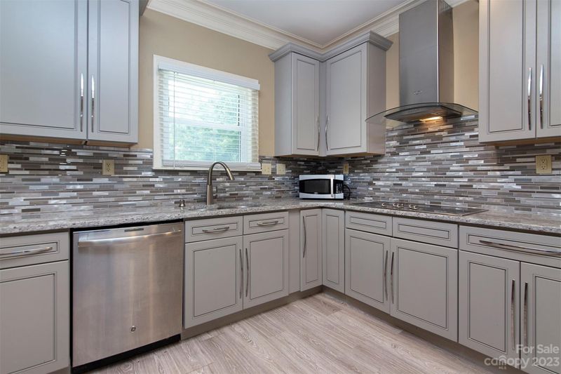 4809 Matthews Mint Hill Rd, Matthews, NC 28105