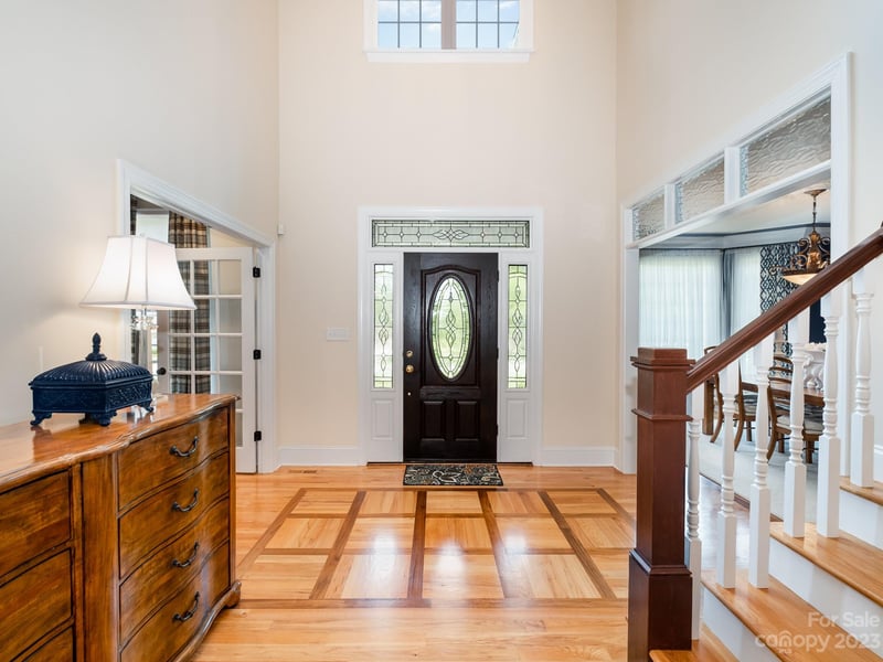 1060 Catawba Greens Dr, Newton, NC 28658