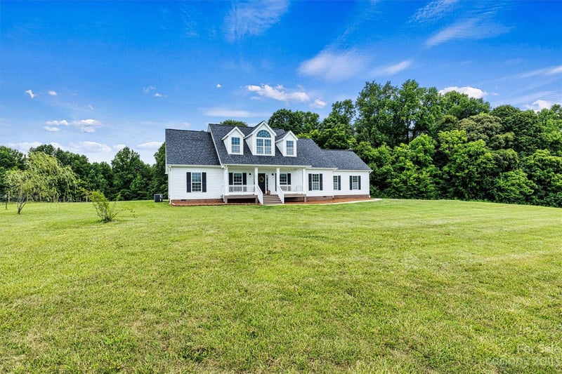 690 Williamsburg Rd, Olin, NC 28660
