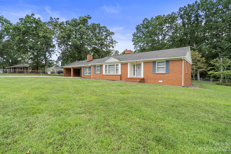 2779 E Nc 150 Hw, Lincolnton, NC 28092