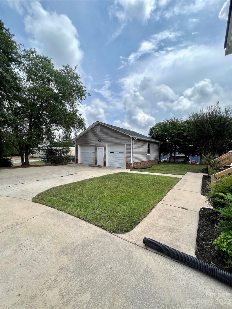 1821 Springdale Rd, Lancaster, SC 29720