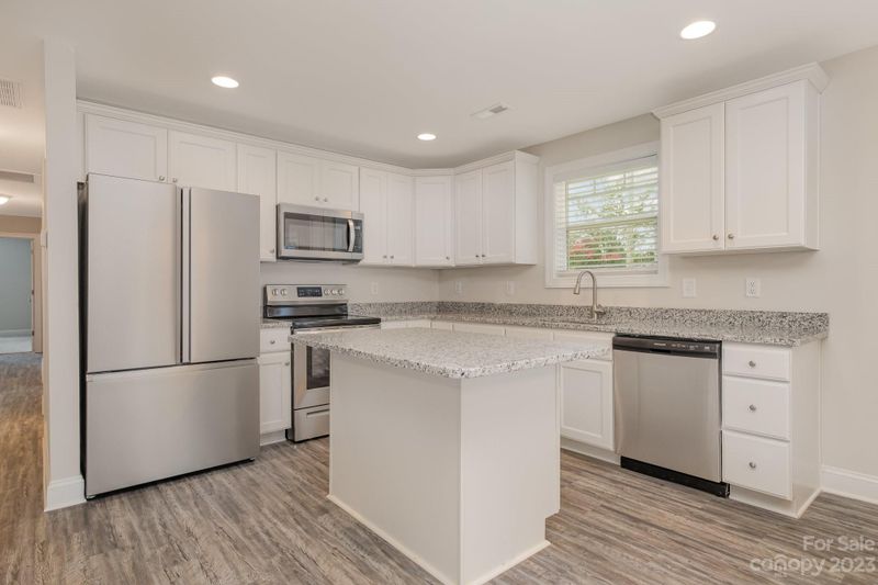 1205 Carolyn Ave, Kannapolis, NC 28083