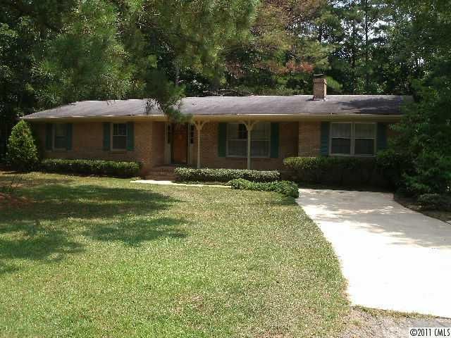 1021 Meadow Dr, Lancaster, SC 29720