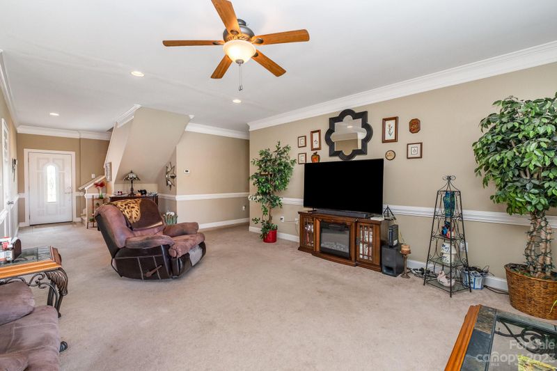 432 Mock Mill Rd, Statesville, NC 28677