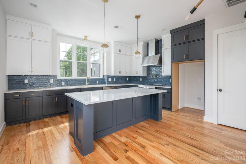 3027 Kalex Ct, Charlotte, NC 28204
