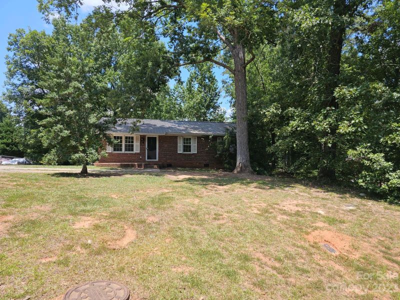 1995 Barbarosa Dr, Lancaster, SC 29720