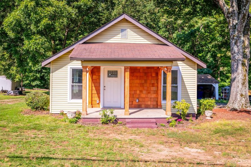 555 Shearers Rd, Mooresville, NC 28115