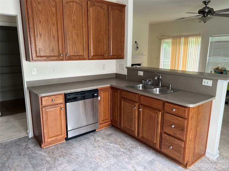 3764 Wingfield Dr, Gastonia, NC 28056