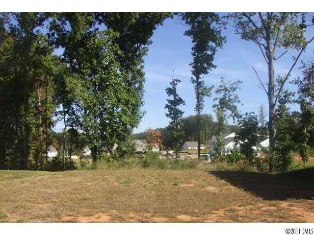 8106 Deodora Cedar Ln, Charlotte, NC 28215