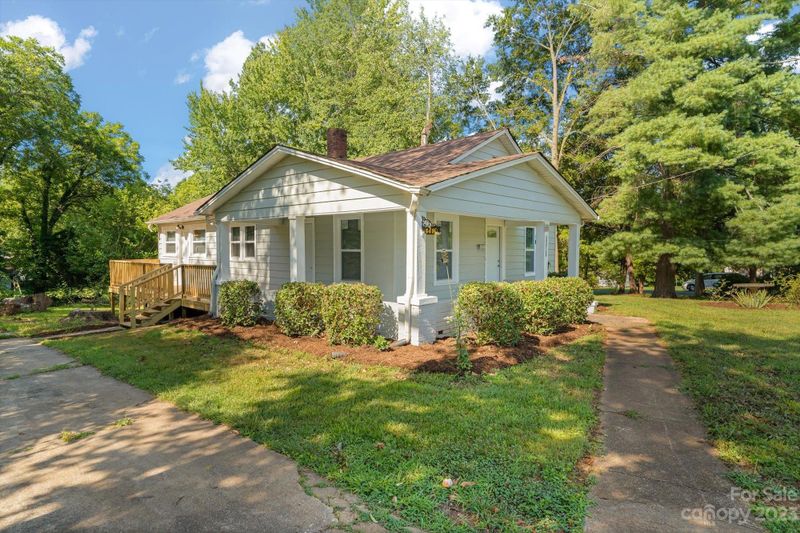 1410 14th Ave NE, Hickory, NC 28601