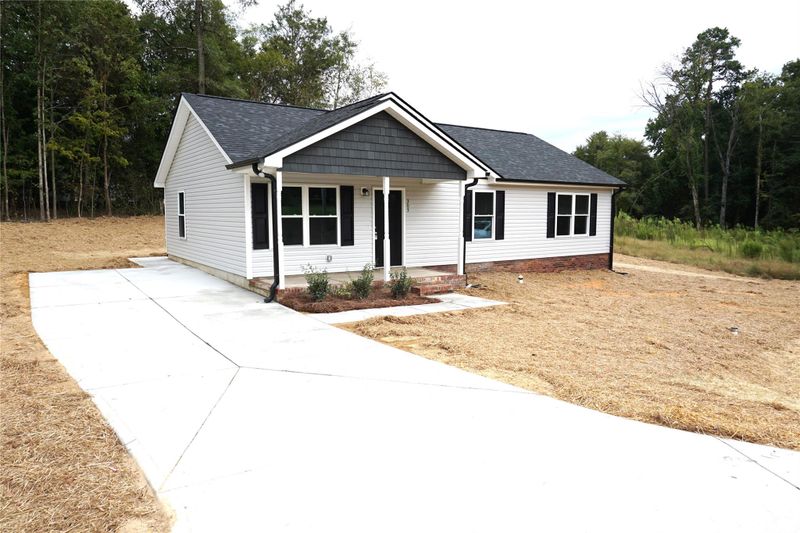 305 Dixie Dr, Kannapolis, NC 28083