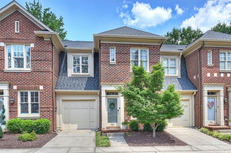 985 Park Slope Dr, Charlotte, NC 28209