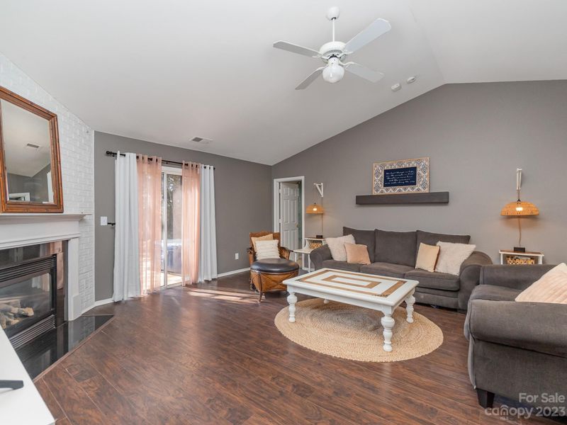 12819 Old Iron Ln, Charlotte, NC 28215