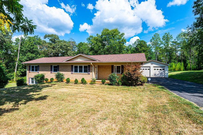2628 27th St NE, Hickory, NC 28601