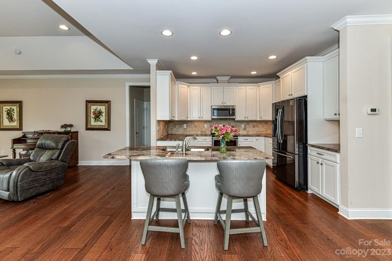 18330 Glenealy Dr, Cornelius, NC 28031