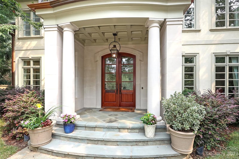 2416 Warburton Rd, Charlotte, NC 28211