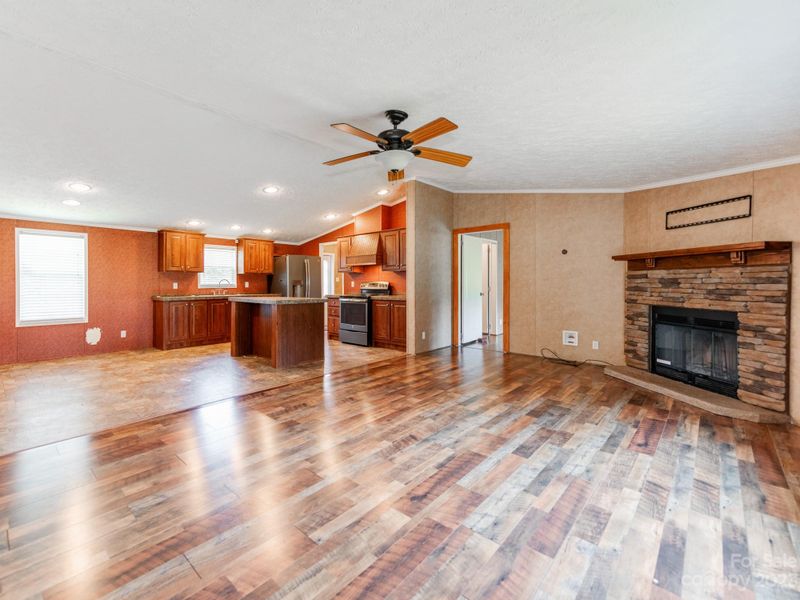 2934 Blair Dr, Newton, NC 28658