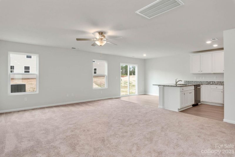 3161 Maple Ridge Dr, Gastonia, NC 28052