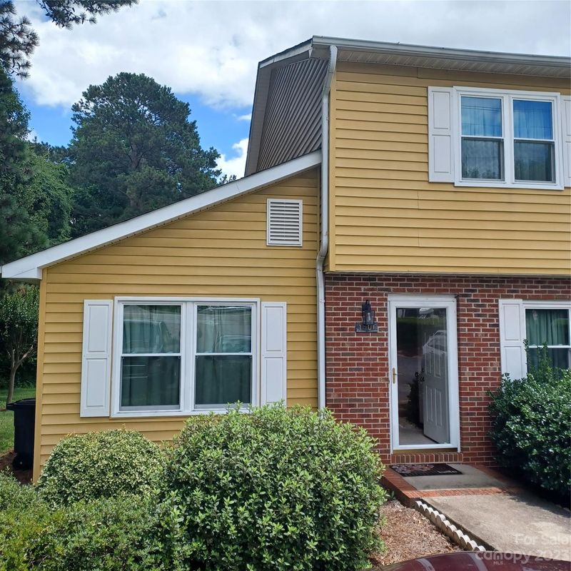 1501 South Point Rd, Belmont, NC 28012