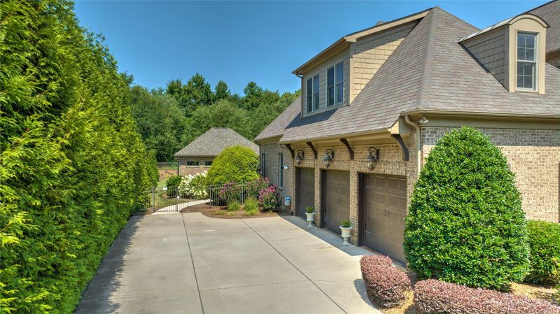 6003 Caliterra Dr, Matthews, NC 28104