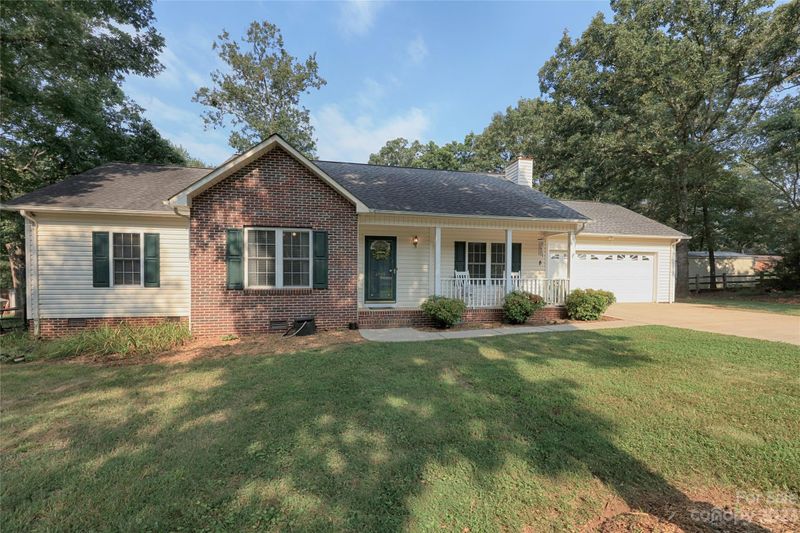 4709 Vernon Dr, Conover, NC 28613
