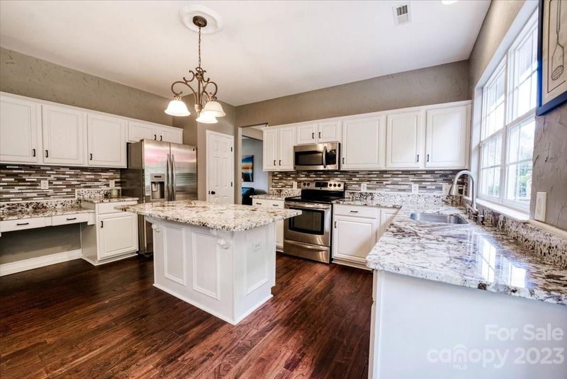 20923 Brinkley St, Cornelius, NC 28031